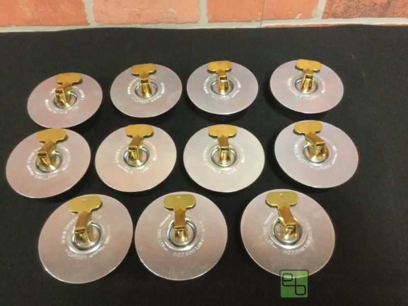 lot 127 image: Shaw Plugs Snap Tite  Quantity 11 Item# 510...