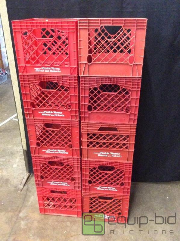 lot 185 image: Standard size milk crates  Quantity 10 Condi...