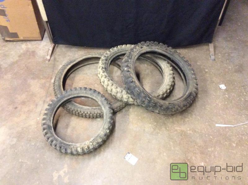 lot 191 image: Lot of motorcycle tires