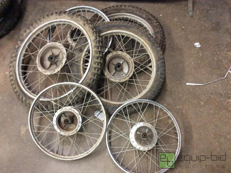 lot 193 image: Lot of used tires and rims