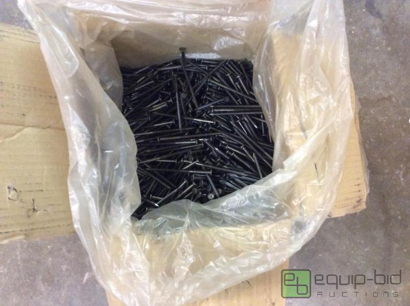 lot 195 image: Lot of nails New in box
