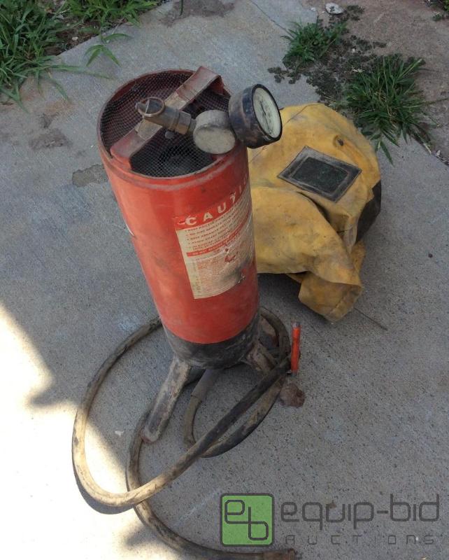 lot 200 image: Welding Mask and Tank Needs new Pressure Gaug...