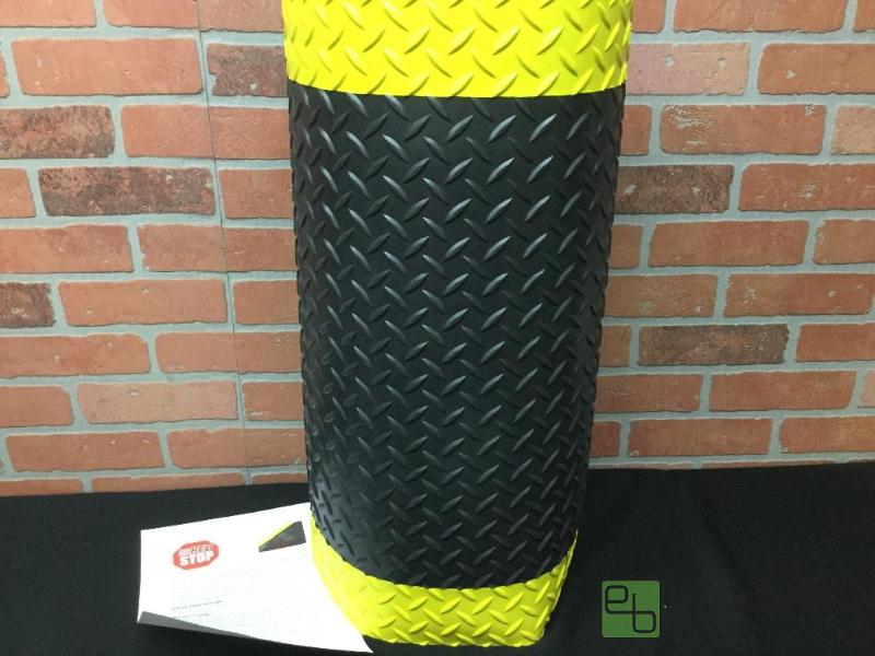 lot 45 image: Dura Trax-Red&nbspStop Anti-Fatigue Rubber M...