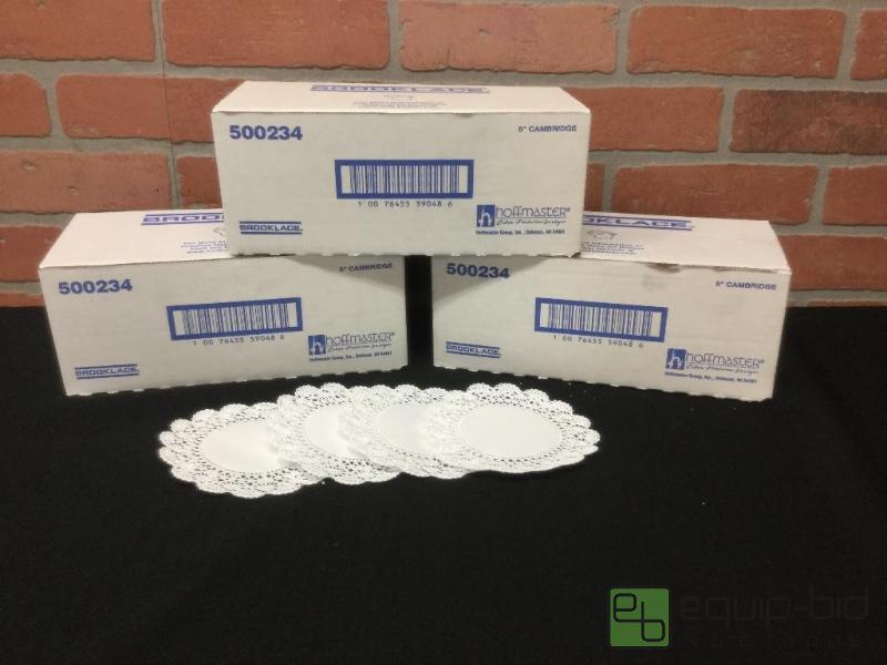 lot 85 image: Cambridge Round Paper Doilies  Quantity 7 Bo...