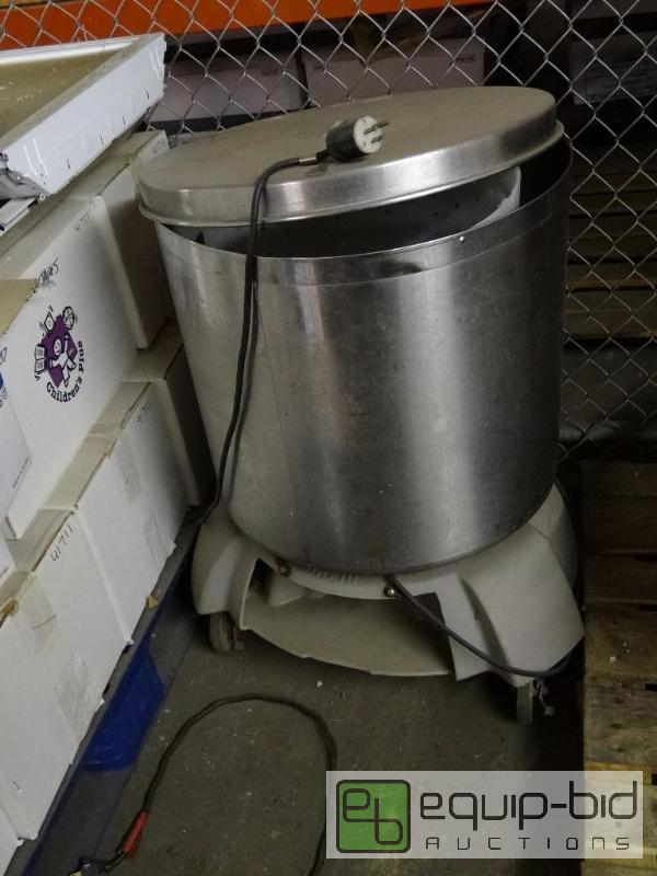 lot 114 image: Electrolux Dito Electric Salad Spinner