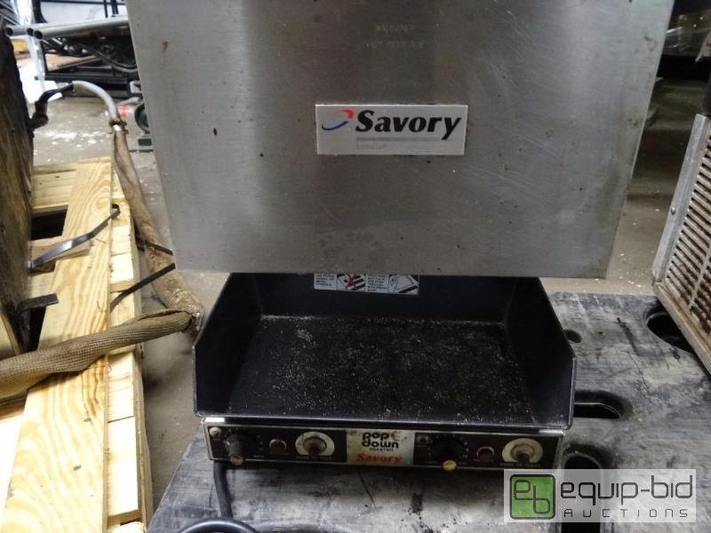 lot 139 image: Countertop Savory Drop Thru Bread Toaster