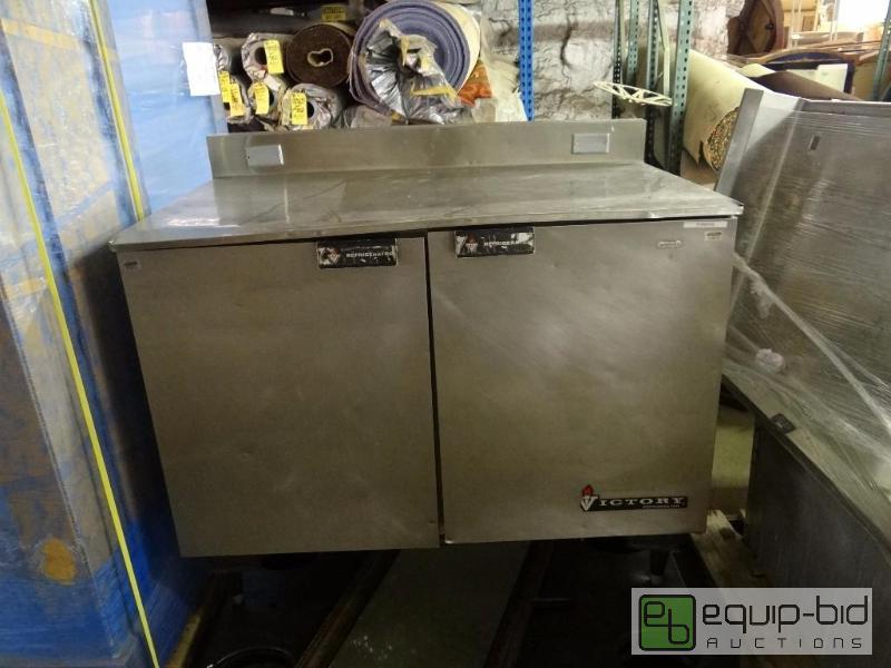 lot 152 image: Victory 2 Door Commercial Worktop Cooler