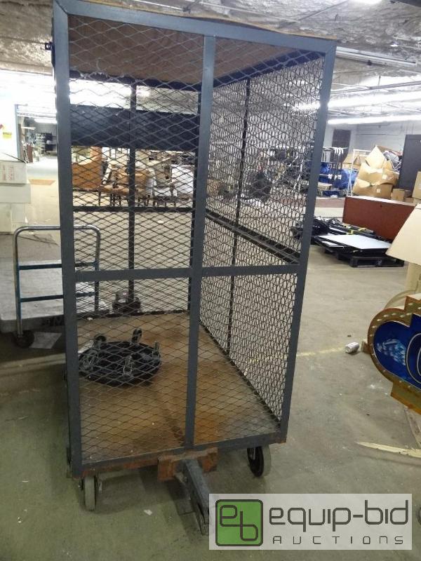 lot 158 image: Heavy Duty Security Mesh Equipment Cage Cart on Casters