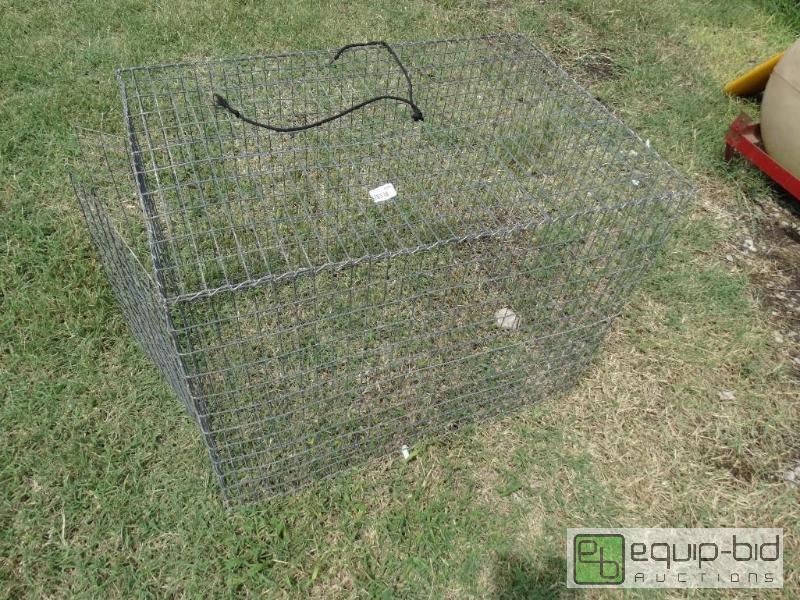 lot 109 image: Wire critter cage....