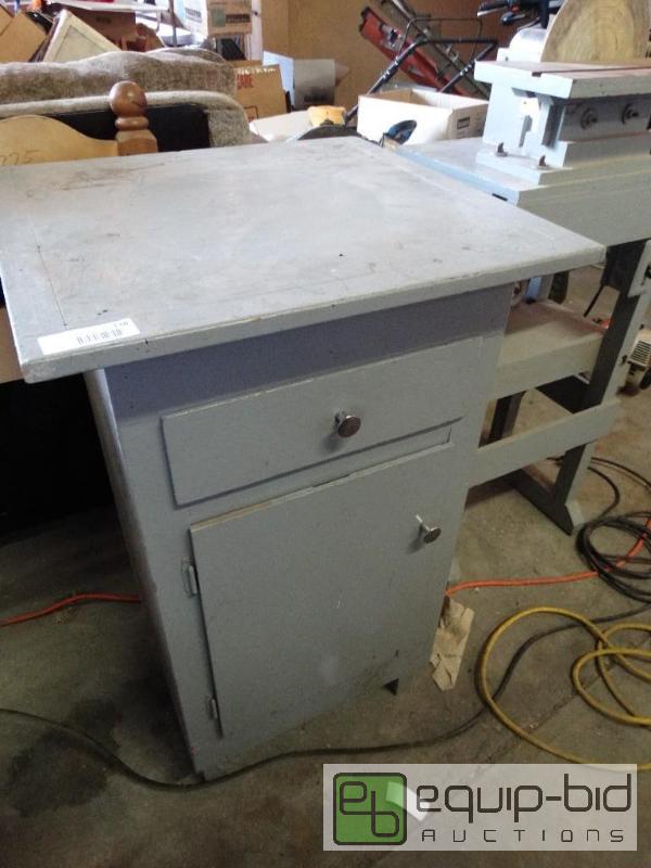 lot 138 image: Shop cabinet with drawer and door....