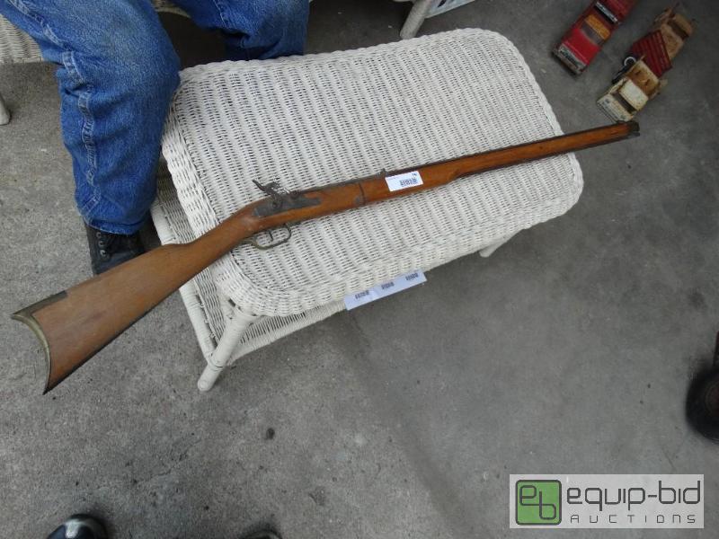 lot 142 image: Jukar black powder rifle....