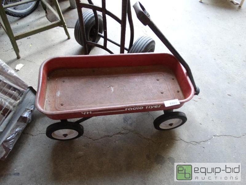 lot 153 image: Radio Flyer wagon....