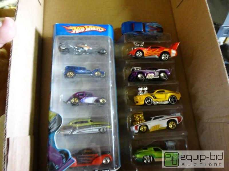 lot 159 image: Lot of 11 various hot wheels....