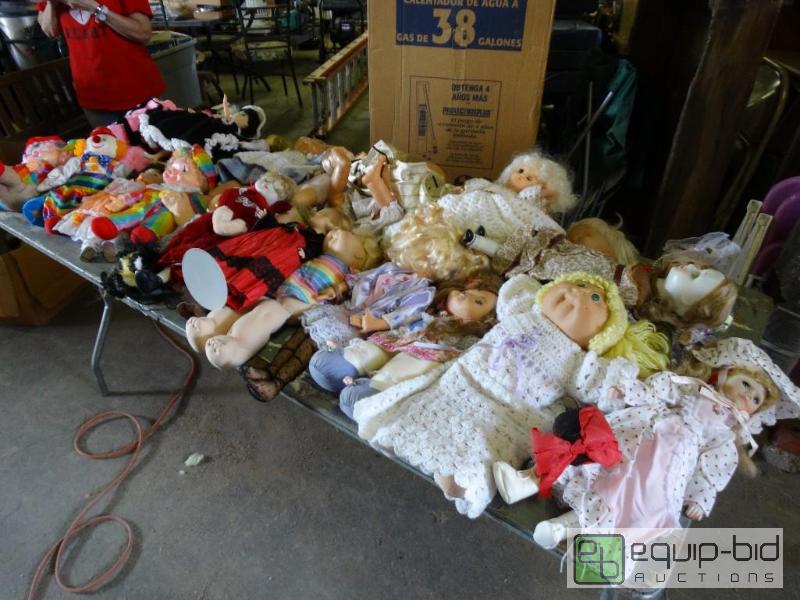 lot 178 image: LARGE lot of approx 25 various dolls....