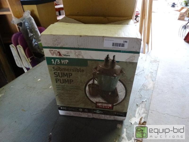 lot 186 image: 13 hp sump pump new in box....