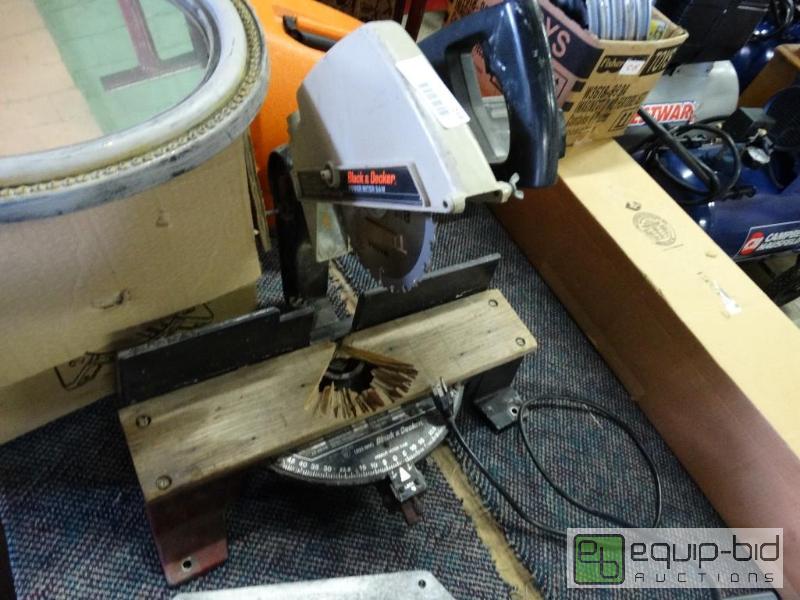 lot 219 image: Black &amp Decker power miter saw with blade...