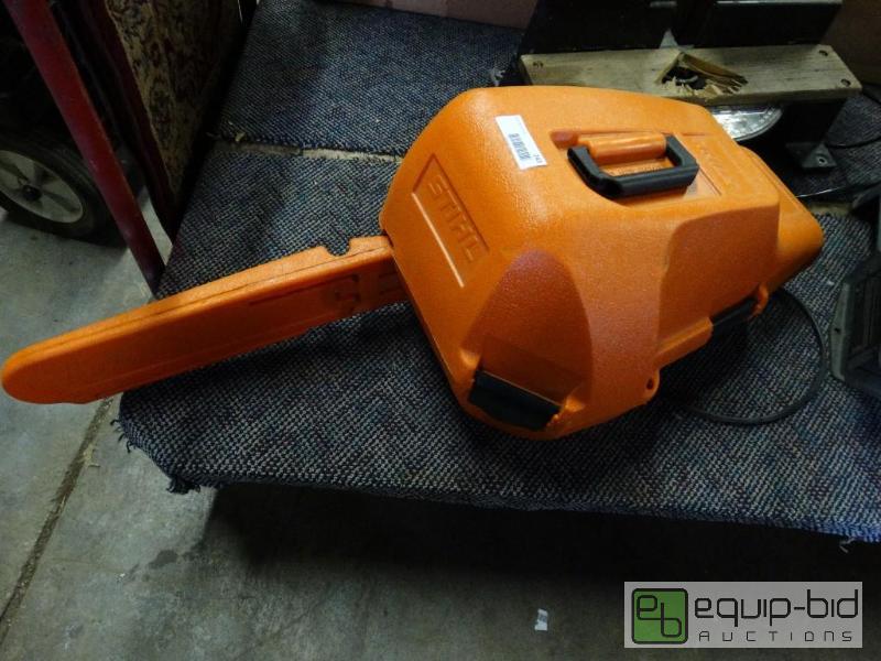 lot 243 image: Stihl&nbspmodel MS251 chainsaw with case....
