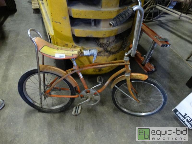 lot 258 image: Vintage bike with banana seat....