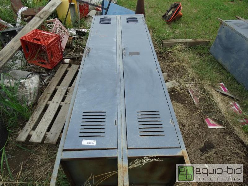 lot 278 image: Section of 2 lockers....