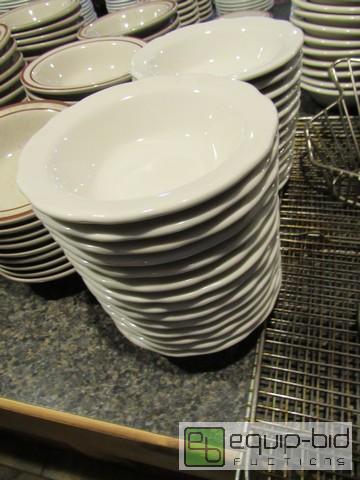 lot 406 image: Lot Of (27) 7Inch Scalloped Edge Bowls