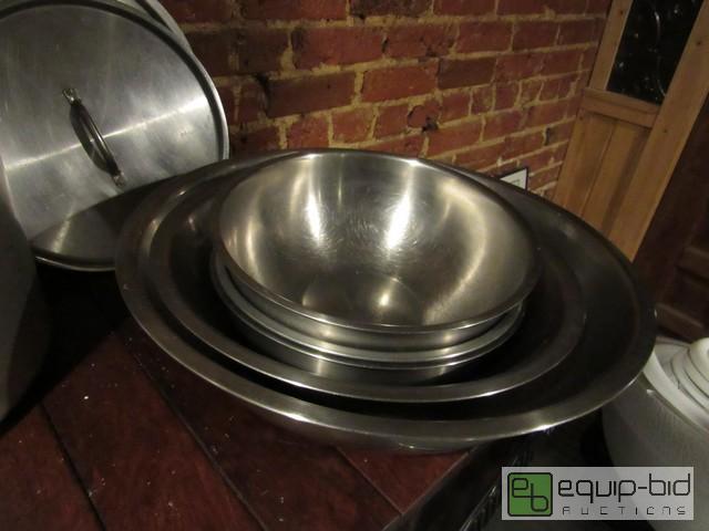lot 417 image: Lot Of (5) Stainless Steel Bowls
