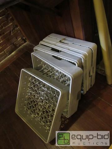 lot 423 image: (5) Dishwasher Racks