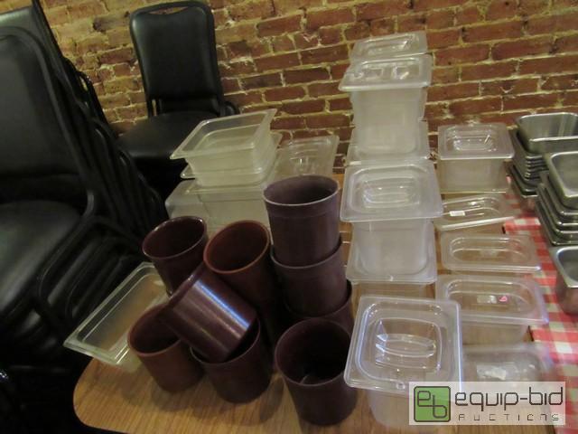 lot 433 image: Table Top Full Of Plastic Inserts And Salad Dressing Bowls