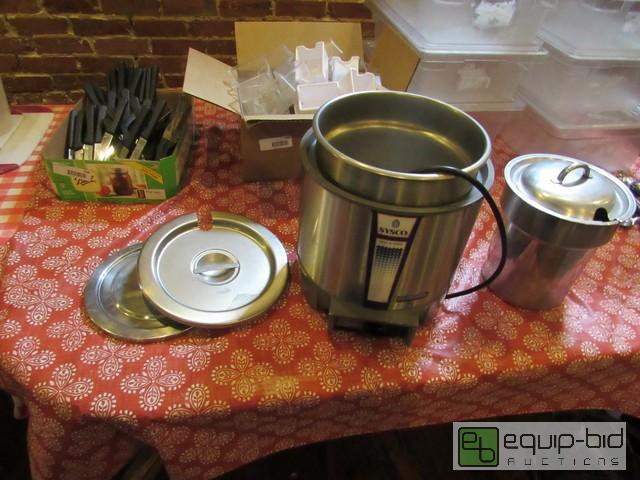 lot 440 image: Sysco Heat And Serve Soup Well