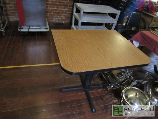 lot 465D image: 36x29 Laminate Top Table On Metal Base