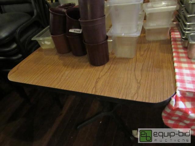 lot 466D image: 36x36 Laminate Top Table On Metal Base