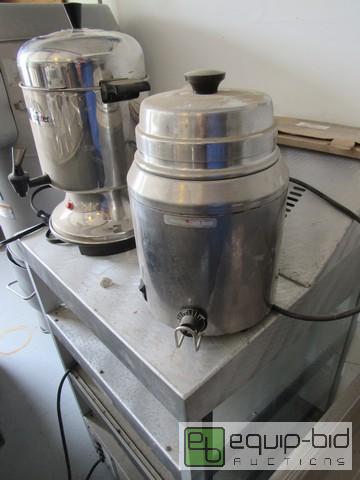 lot 470 image: Sauce Warmer