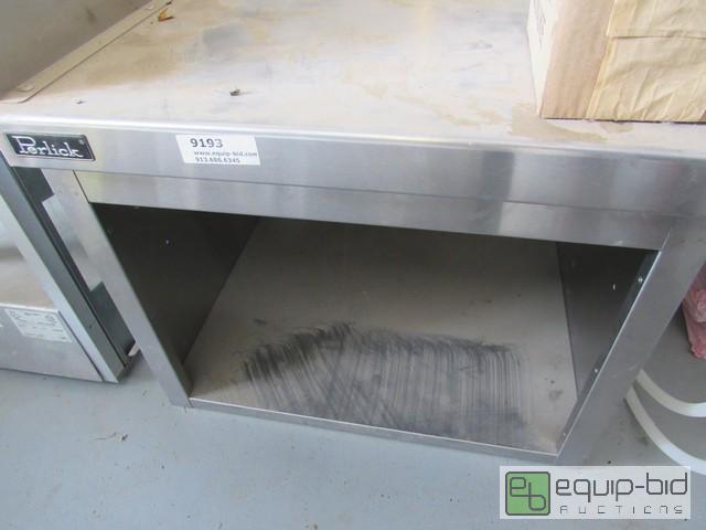 lot 471 image: Perlick 24x24 Stainless Equipment Stand With Legs