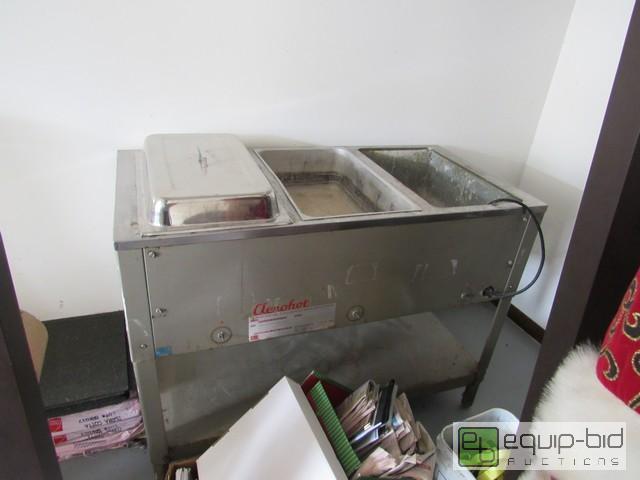 lot 472 image: Duke Aerohot 3 Pan Steamwell On Base