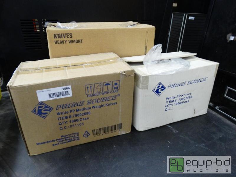 lot 1566 image: 3 cases of new plastic knives....