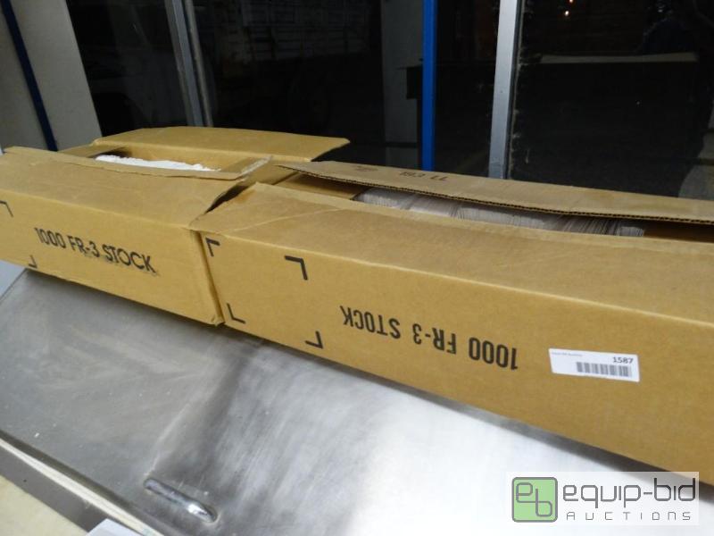 lot 1587 image: 2 cases of french fry boxes....