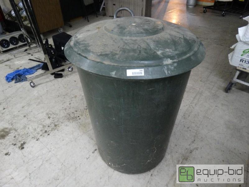 lot 1682 image: Large trash dumpster on wheels with lid....