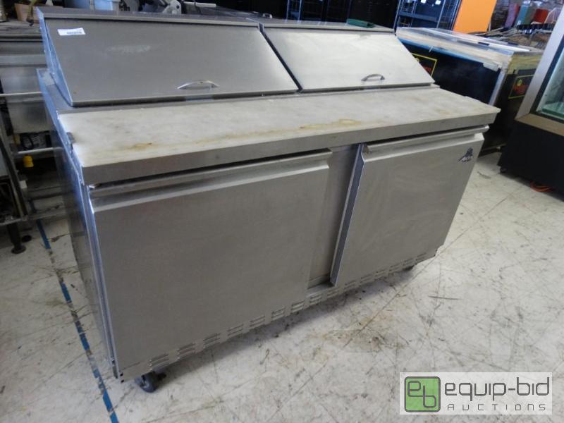 lot 1724 image: Ascend Sandwich prep table on wheels with pol...