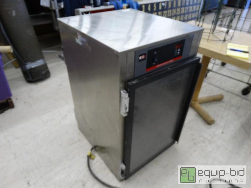 lot 1725 image: Carter Hoffmann&nbspheated holding cabinet. ...