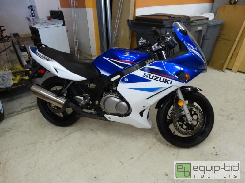lot 19 image: Year 2007 Make Suzuki Model GS500E Vehicle...