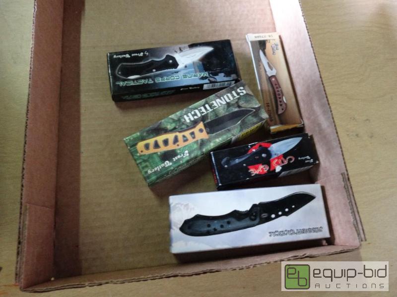lot 1021 image: Lot of 5 new pocket knifes....