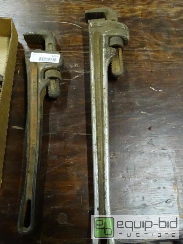 lot 1029 image: 18&quot Fuller and 24&quot aluminum ridget....