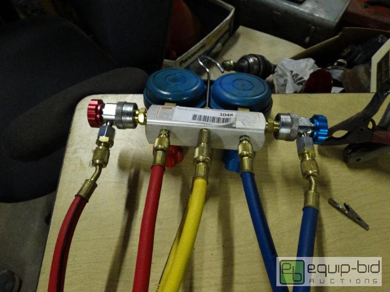 lot 1048 image: Refrigeration&nbspgauges....