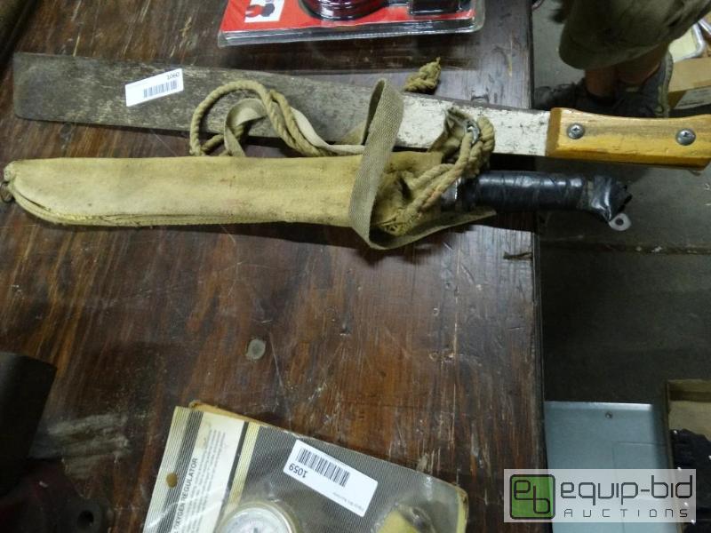 lot 1060 image: 2 Machetes.&nbsp...