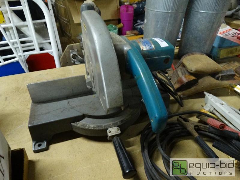 lot 1078 image: Makita miter saw.  &quotNo blade&quot  &quo...