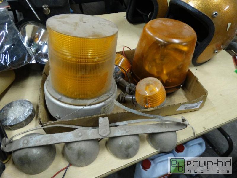 lot 1099 image: 4 Lights and bells...