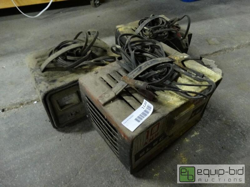 lot 1120 image: 3 battery chargers....
