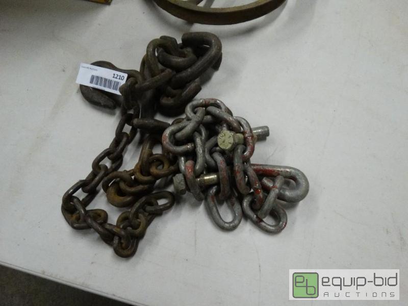 lot 1210 image: Chains and hoist....