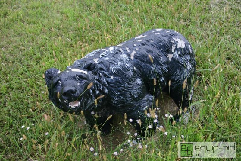 lot 100 image: Cement bear statue....