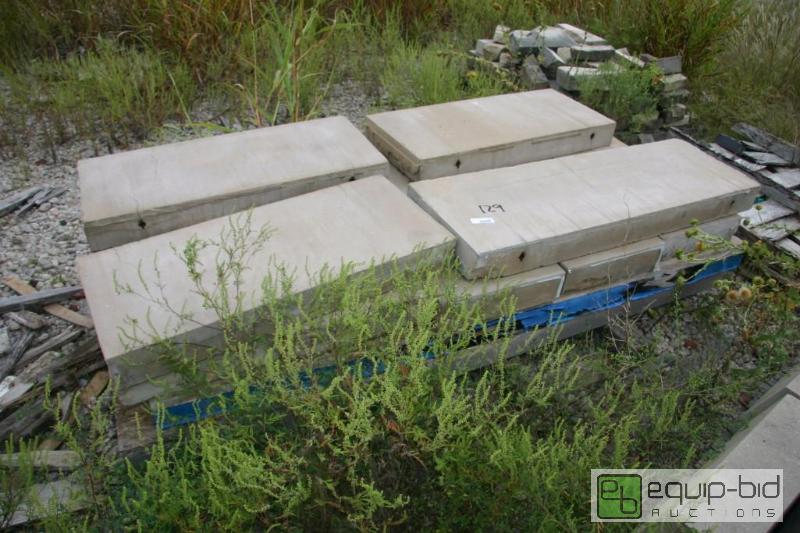 lot 129 image: pallet of large finished stone...