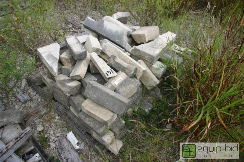 lot 131 image: pallet misc stone...